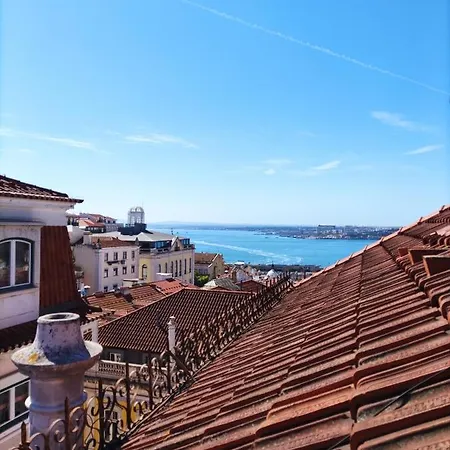 Beautiful Bairro Alto - River View